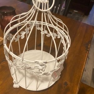 Decorative bird house